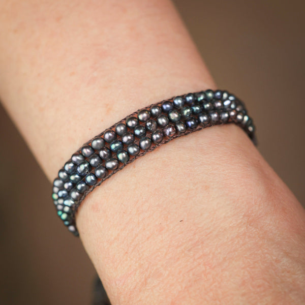 Gray Pearl With Labradorite Bracelet