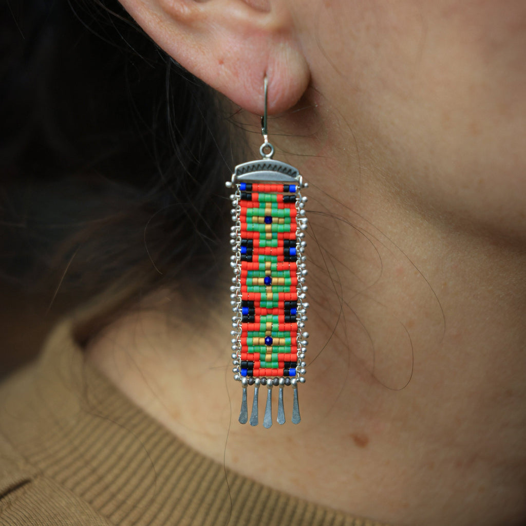 Long Cruces Earrings in Red and Green