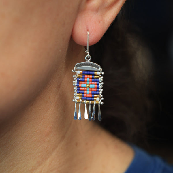 Short Cruces Earrings in Navy Blue Multi